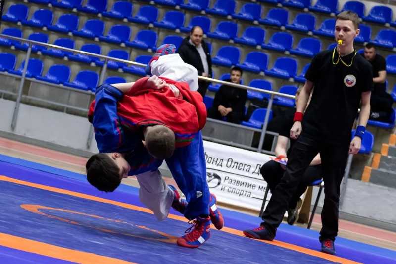 Спортсмены из Новороссийска стали победителями чемпионата по древней борьбе на поясах