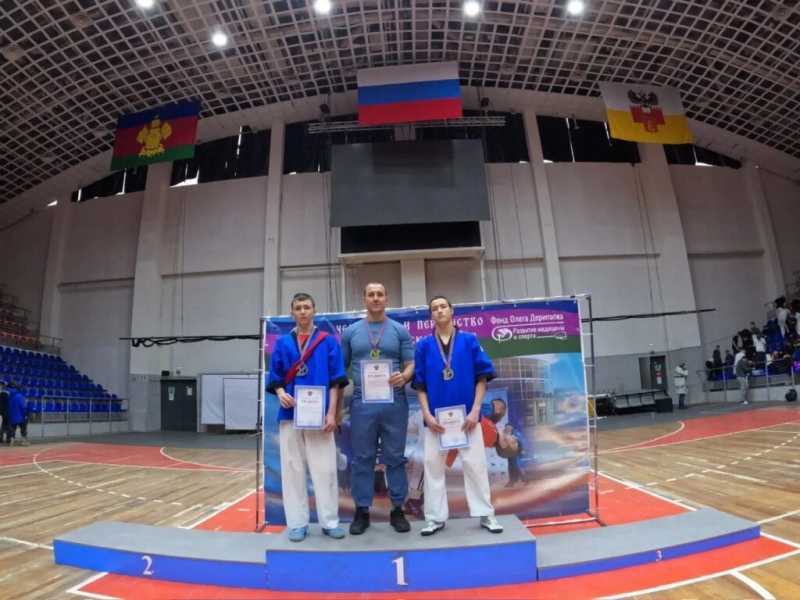 Спортсмены из Новороссийска стали победителями чемпионата по древней борьбе на поясах