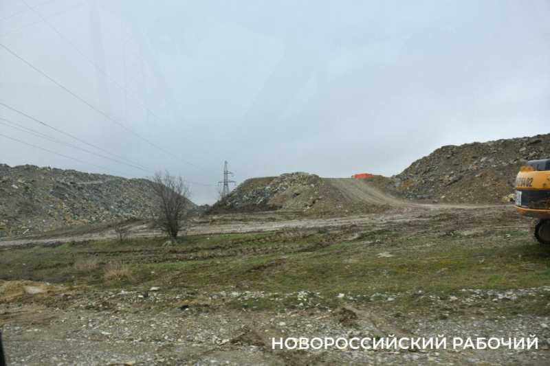 Свалка в Новороссийске будет жить еще лет семь и продолжит расти