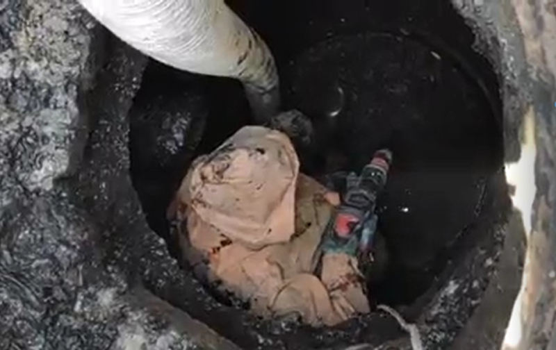 &laquo;Там невозможно находиться&raquo;! В Новороссийске канализация топит подвал под квартирой малолетней узницы концлагерей