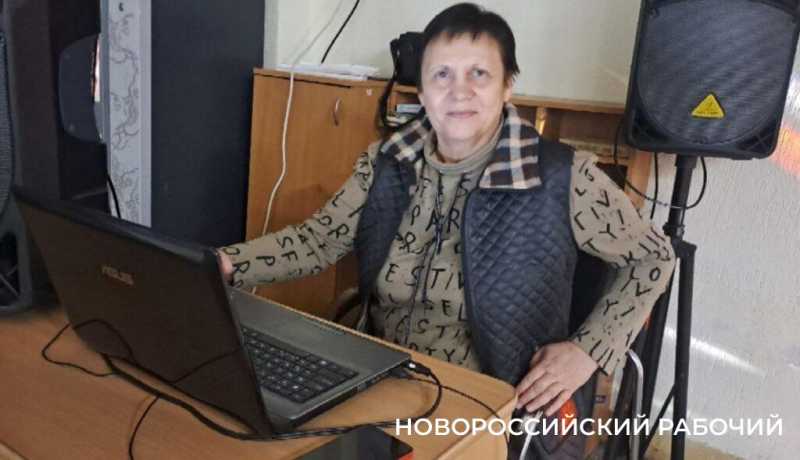 Танцы &mdash; это терапия одиночества! В Новороссийске на вечеринках &laquo;60+&raquo; люди дружат, общаются и женятся
