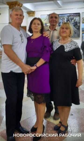 Танцы &mdash; это терапия одиночества! В Новороссийске на вечеринках &laquo;60+&raquo; люди дружат, общаются и женятся