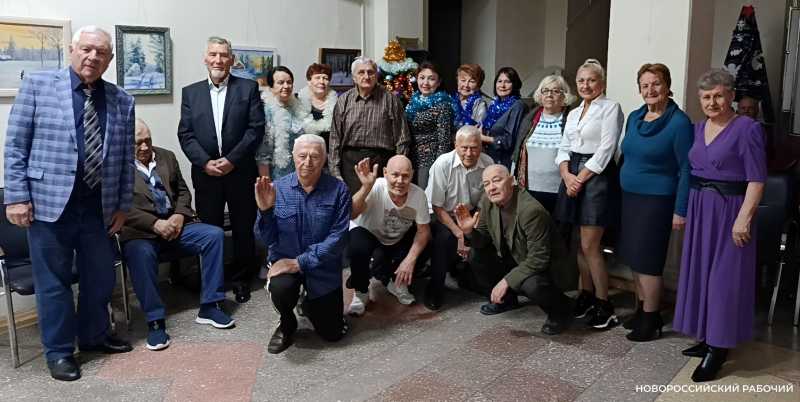 Танцы &mdash; это терапия одиночества! В Новороссийске на вечеринках &laquo;60+&raquo; люди дружат, общаются и женятся