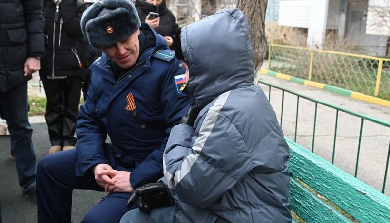 У дома ветерана &ndash; защитника Новороссийска Леонида Нанояна провели индивидуальный парад