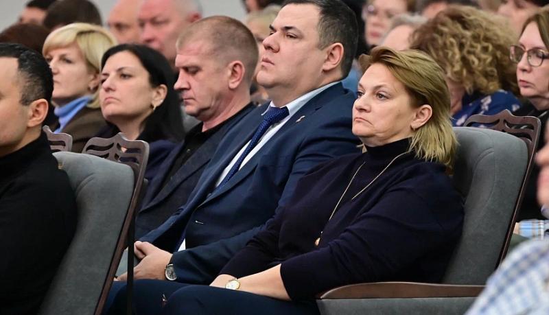 В администрации Новороссийска с руководителями образовательных организаций провели инструктаж по противодействию терроризму и экстремизму