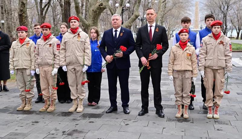 В городе-герое Новороссийске почтили память Героя Советского Союза майора Цезаря Львовича Куникова