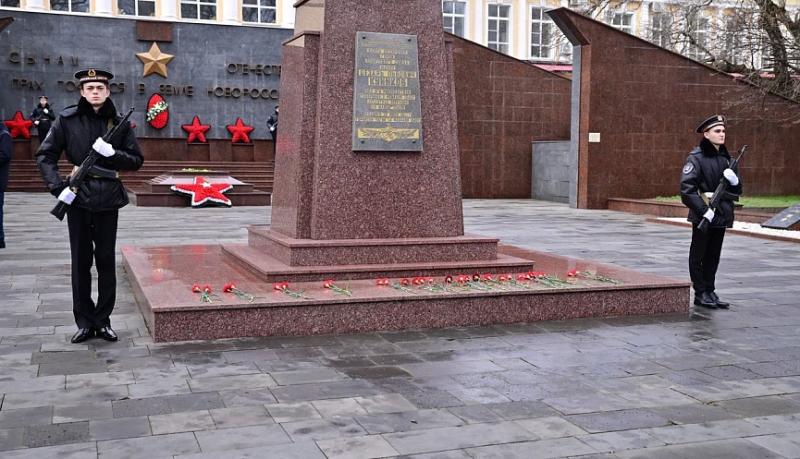 В городе-герое Новороссийске почтили память Героя Советского Союза майора Цезаря Львовича Куникова