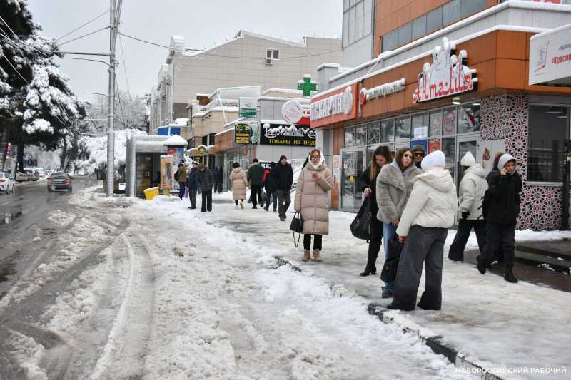 В Госдуме предложили оплачивать сотрудникам такси в непогоду. Новороссийцы бы не отказались!