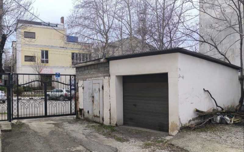 В Новороссийске администрация требует снести гараж ликвидатора последствий Чернобыльской катастрофы