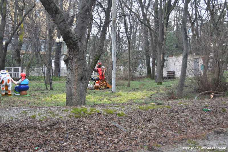 В Новороссийске из городского парка убирают аттракционы