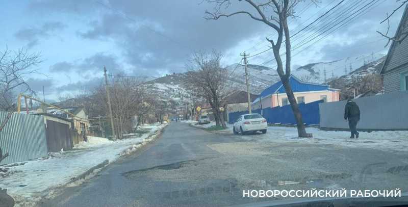В Новороссийске перенесли сроки восстановления улицы после аварий на ТГВ