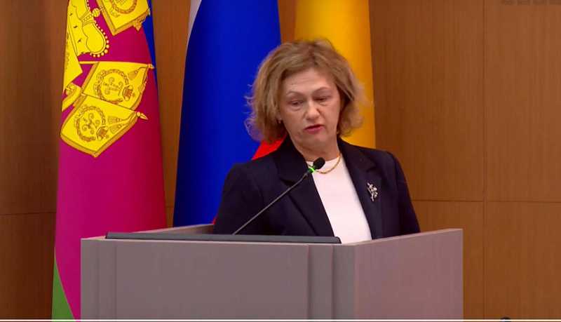 В Новороссийске продолжают развивать меры социальной поддержки педагогов