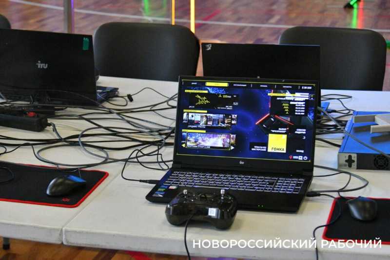 В Новороссийске впервые прошли масштабные гонки дронов