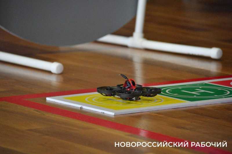 В Новороссийске впервые прошли масштабные гонки дронов