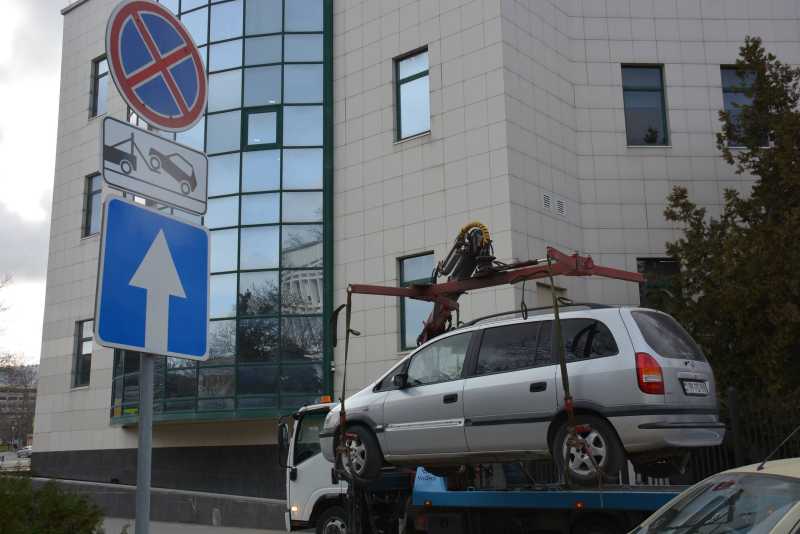 В Новороссийске за месяц на штрафстоянку увезли 375 машин