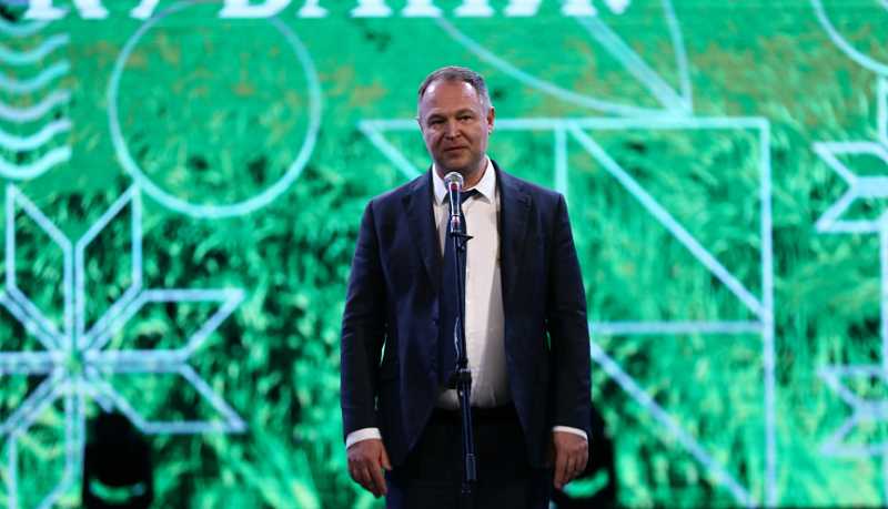 Вениамин Кондратьев наградил лучших животноводов Краснодарского края