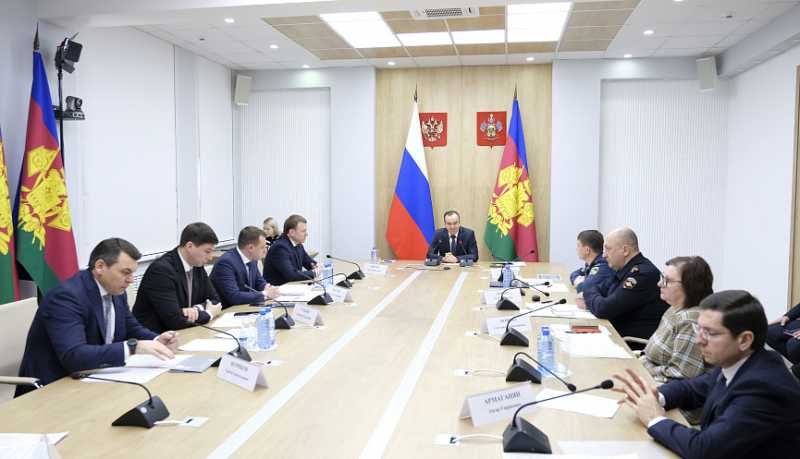 Вениамин Кондратьев: Наша стратегическая задача &ndash; обеспечить бесперебойную работу всех систем жизнеобеспечения и транспорта