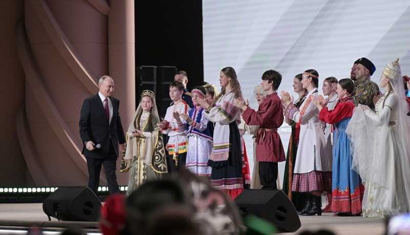 Владимир Путин дал старт Году единства народов в НЦ &laquo;Россия&raquo;