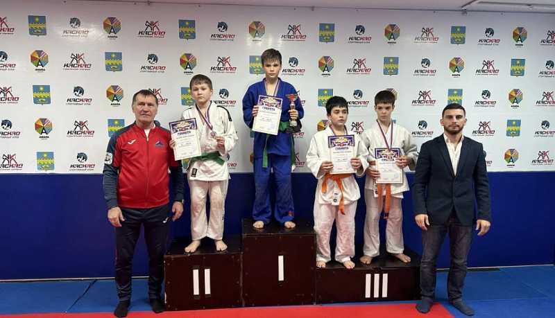 Воспитанники Центра казачьей молодежи &laquo;Ермак&raquo; завоевали награды сразу трех спортивных состязаний