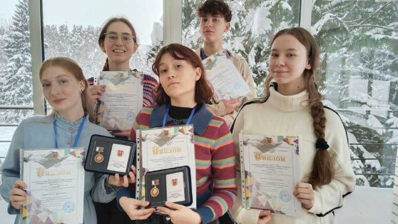 Воспитанники студии «Тандем» из Дома культуры станицы Раевской привезли Гран-при и дипломы лауреатов VIII Всероссийского конкурса чтецов «Поэтика»