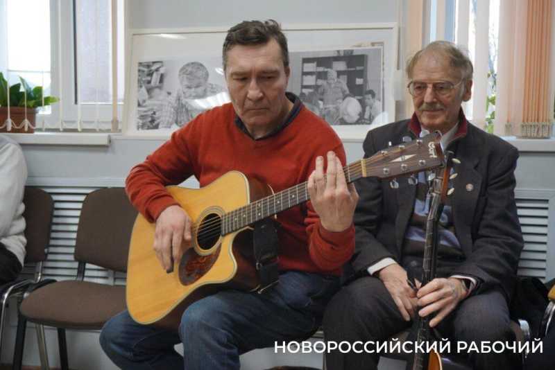 &laquo;За чубайсы бы их потаскать!&raquo; В Новороссийске прошли III &laquo;Лапинские чтения&raquo;