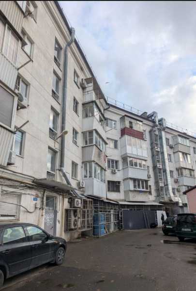 Заложниками бизнеса стали жители домов в центре Новороссийска