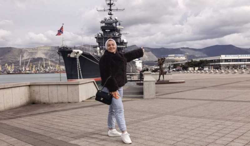 Ждать ли на 8 Марта хороший подарок, если на 23 февраля подарила носки?