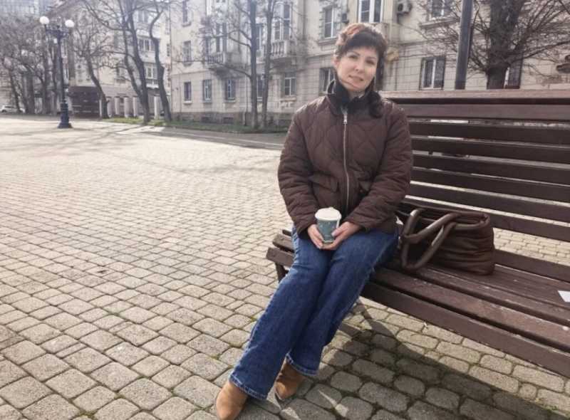 Ждать ли на 8 Марта хороший подарок, если на 23 февраля подарила носки?