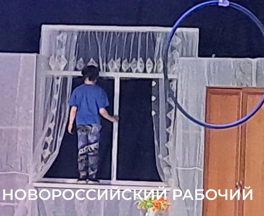 Международный день театра в Новороссийске отметили &laquo;Бытием несуществующих существ&raquo;