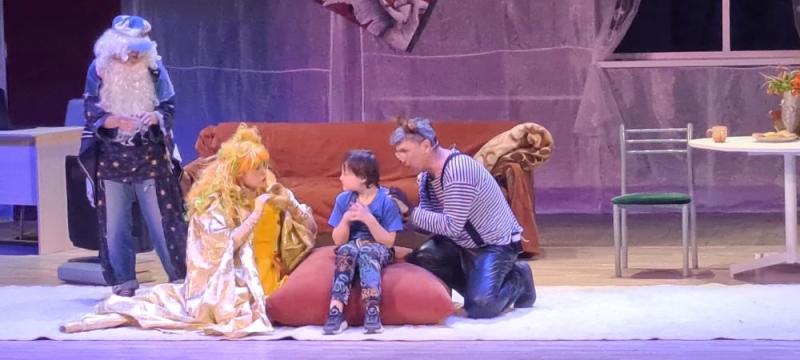 Международный день театра в Новороссийске отметили &laquo;Бытием несуществующих существ&raquo;