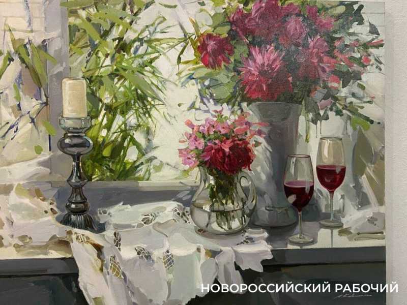 Мир прекрасен! В Новороссийске открылась выставка известной художницы