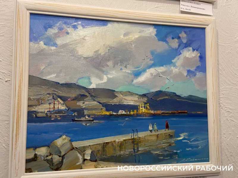 Мир прекрасен! В Новороссийске открылась выставка известной художницы