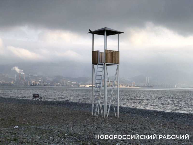 Набережная Новороссийска: умиротворение, теплеющее море и бег за здоровьем