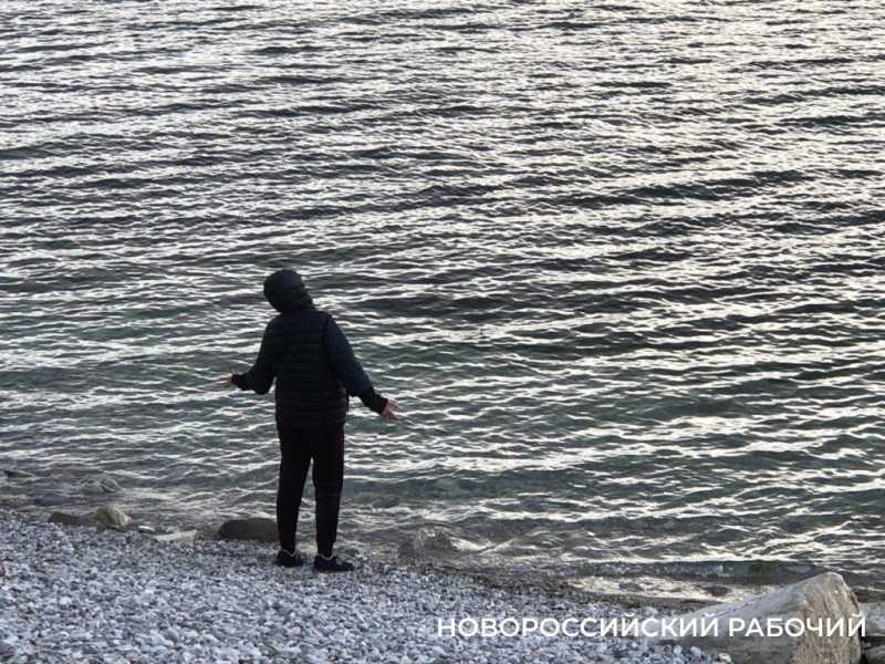 Набережная Новороссийска: умиротворение, теплеющее море и бег за здоровьем