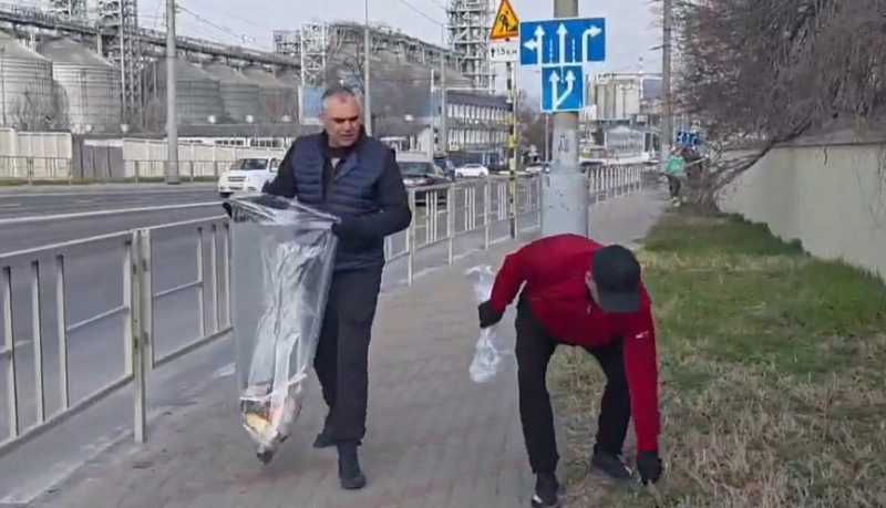 &laquo;Начни с себя!&raquo;: двухмесячник субботников объединил жителей города-героя Новороссийска