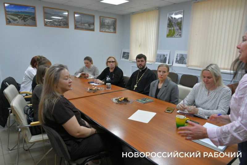 Надо жить! &laquo;Новороссийский рабочий&raquo; собрал взрослых обсудить, как уберечь детей от решения уйти из жизни