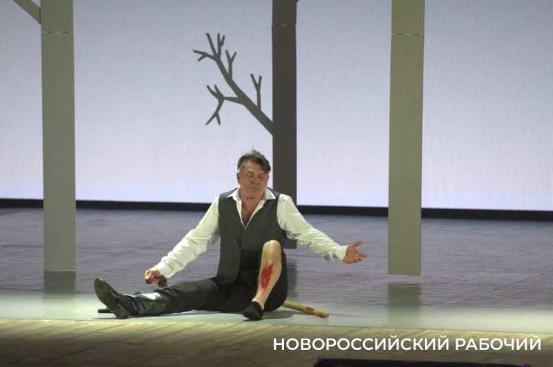 Неожиданный Мольер. В Новороссийске с аншлагом прошла премьера &laquo;Дон Жуана&raquo;