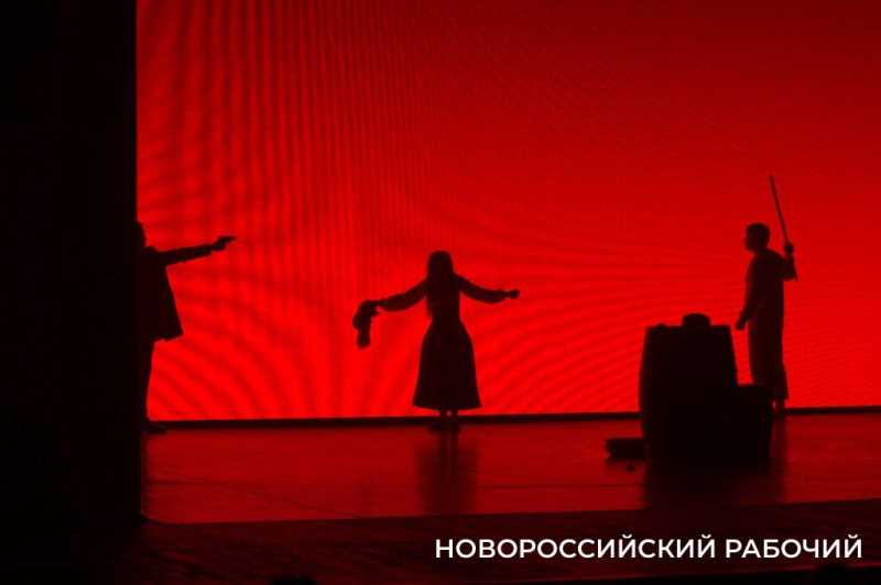 Неожиданный Мольер. В Новороссийске с аншлагом прошла премьера &laquo;Дон Жуана&raquo;