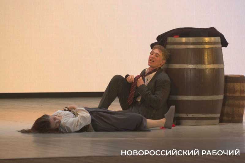 Неожиданный Мольер. В Новороссийске с аншлагом прошла премьера &laquo;Дон Жуана&raquo;