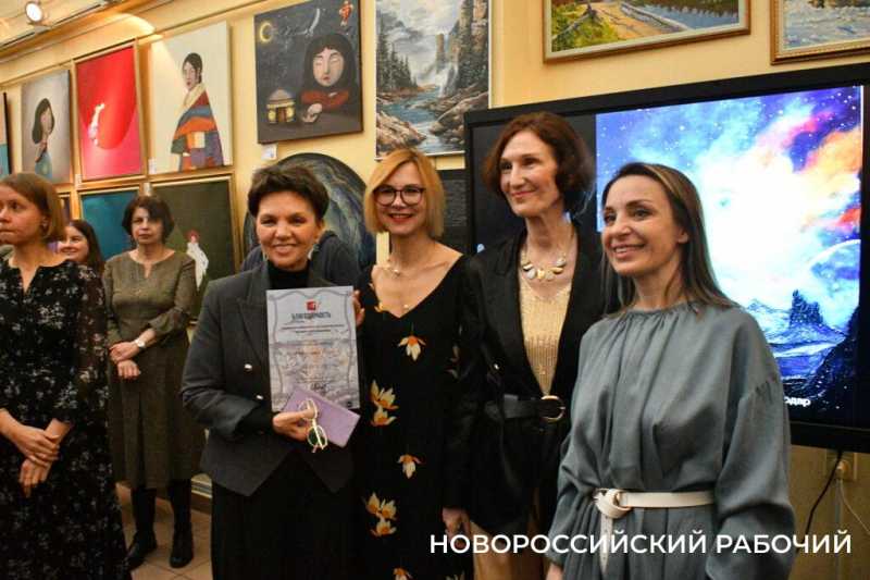 Новороссийск превращается в художественный порт