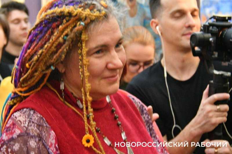 Новороссийск превращается в художественный порт