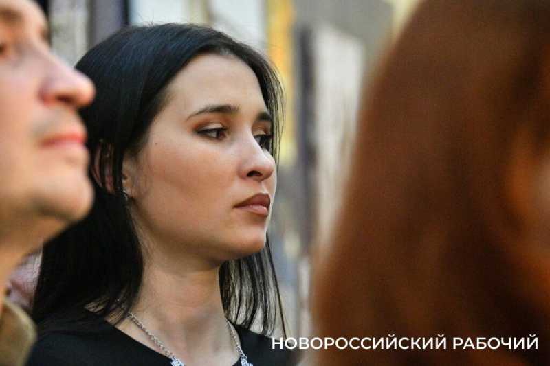 Новороссийск превращается в художественный порт
