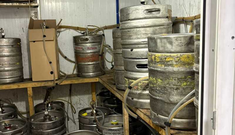 Новороссийские полицейские пресекли незаконную продажу алкогольной продукции и изъяли около 900 литров напитков