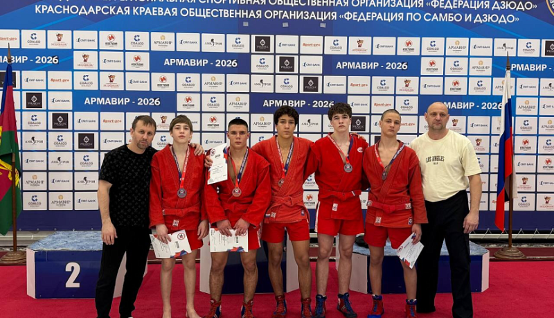 Новороссийские самбисты завоевали путевки на Первенство России