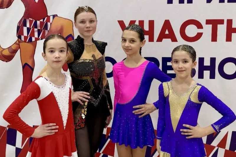 Новороссийские спортсменки выиграли медали соревнований по акробатическому рок-н-роллу