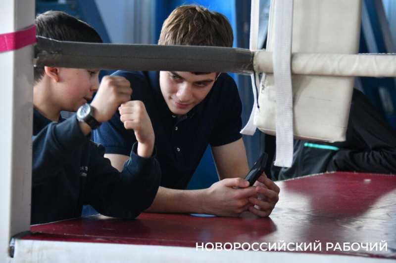 Новороссийский боксёр стал первым в ЮФО