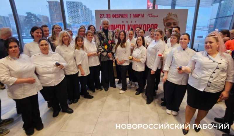 Шафран, трюфель и морская соль. Кондитер из Новороссийска сделала пирожное для Филиппа Киркорова