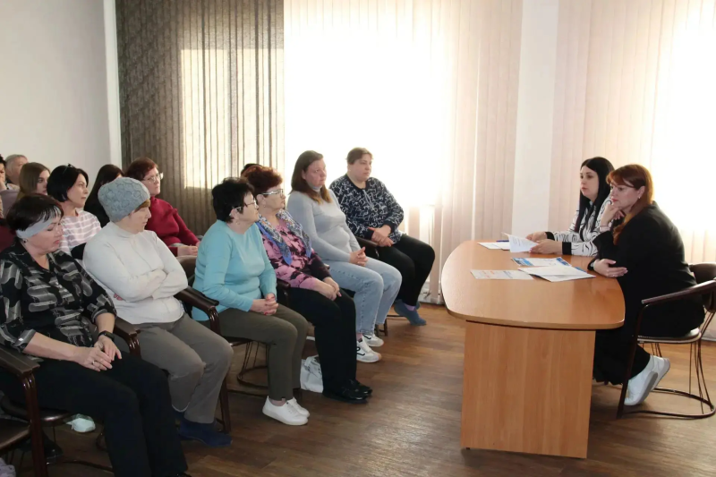 Соцработникам Ленинградского района рассказали, кому необходимо задекларировать доходы до 30 апреля 