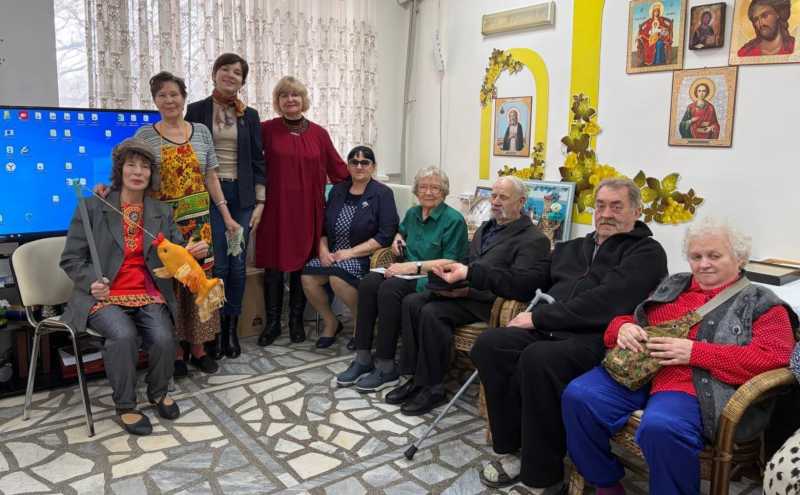 В Доме-интернате Новороссийска говорили о мужестве и слушали душевные песни