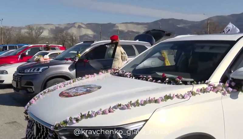 В городе-герое Новороссийске более 40 автоледи Международный женский день отметили традиционным автопробегом &laquo;Дамы рулят!&raquo;